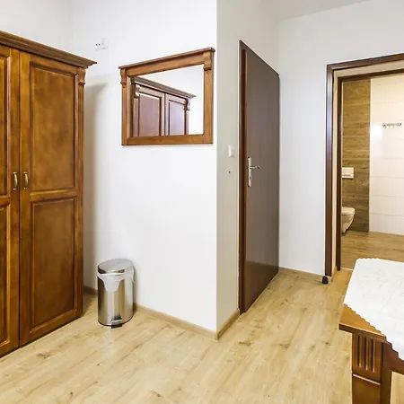 Babiogorska Oda ve Kahvaltı Zubrzyca Gorna